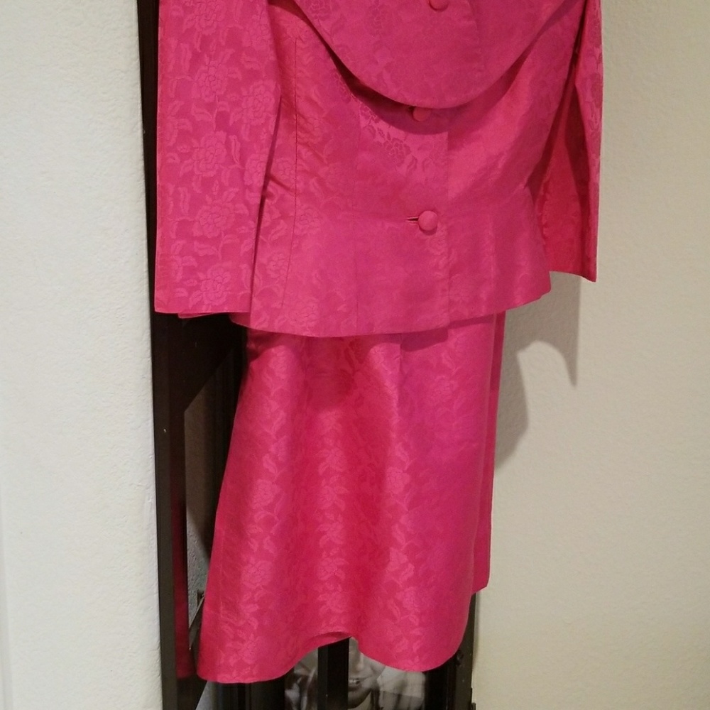 Needs to be worn - Picture 4 of 4